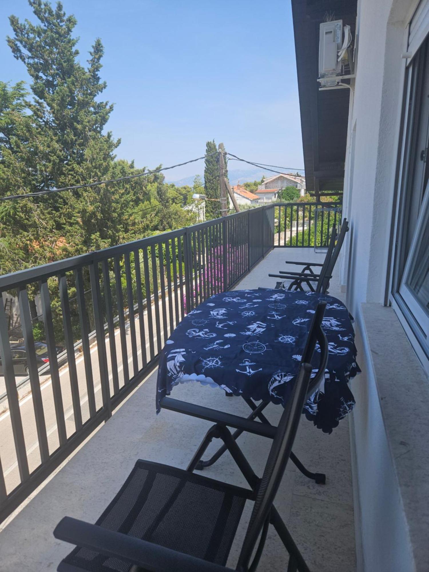 Sea Land 2 Apartment *